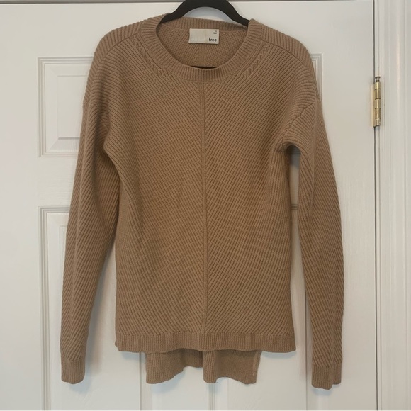 Aritzia Sweaters - Aritiza Wilfred Sweater